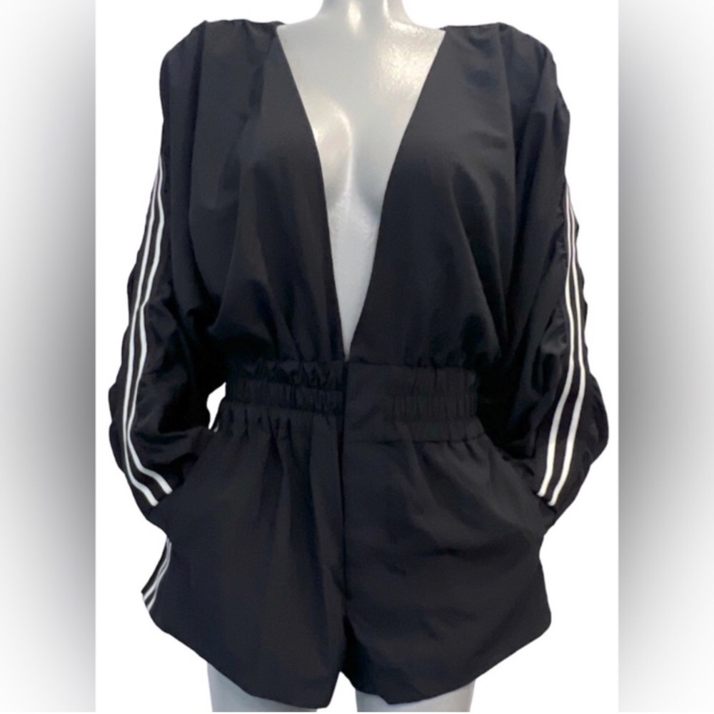 NEW Free People Movement Rory Romper Black Tracksuit Shorts Long Sleeves NWOT - Picture 2 of 10